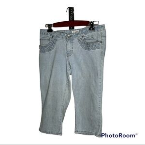 Hot Bottoms Capris